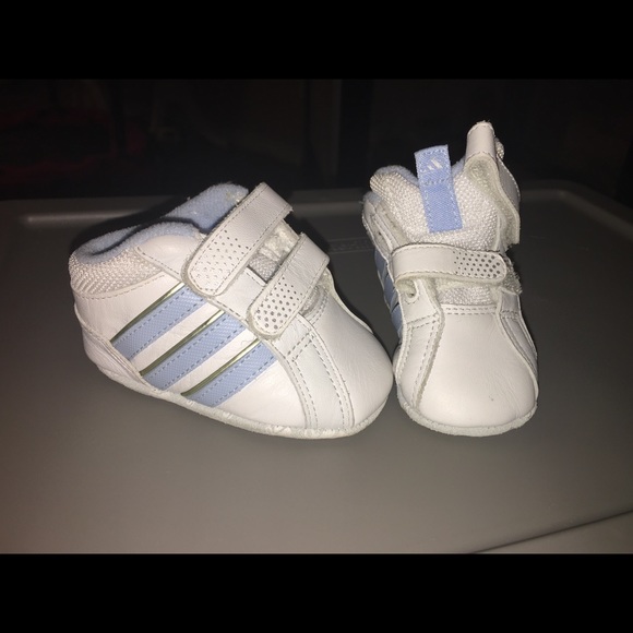 2 pairs Adidas crib shoes size 1 vintage - Picture 1 of 7